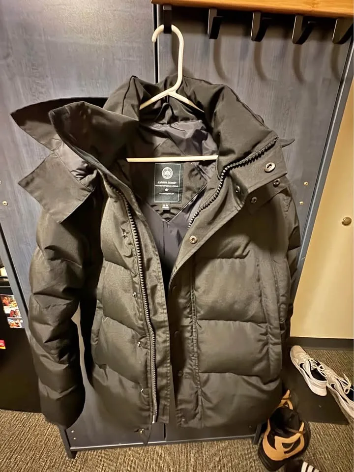 CANADA GOOSE Wyndham Down Parka