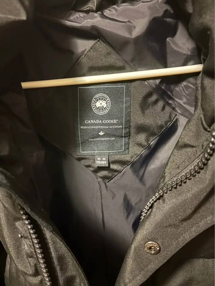 CANADA GOOSE Wyndham Down Parka image indicator(2)