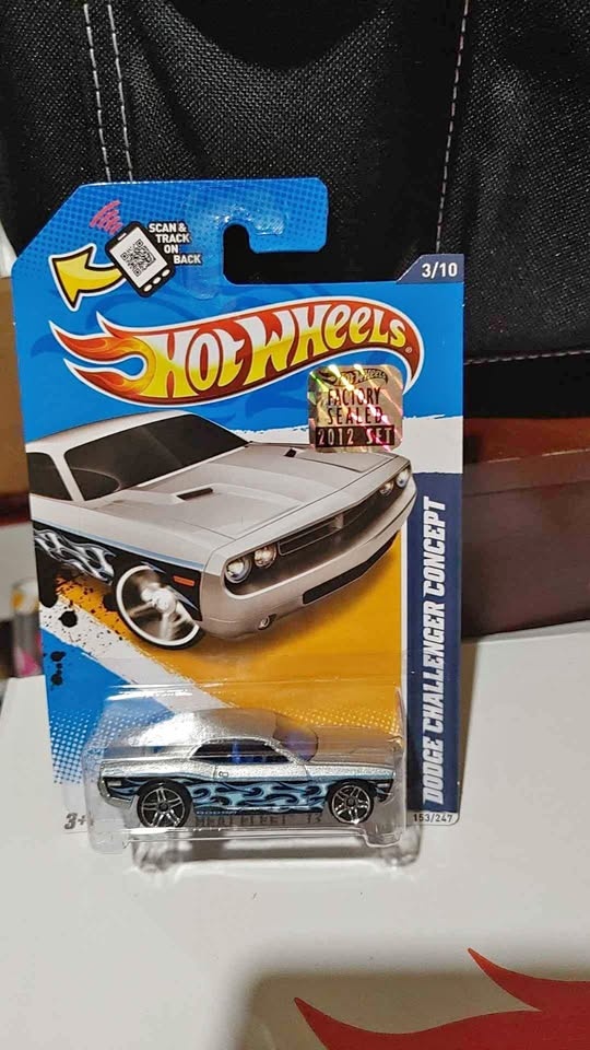 2012 hot Wheels Dodge Challenger concept