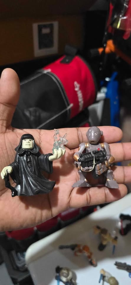 Lot Of 18 Star Wars Galactic Heroes Action Figures - photo 3