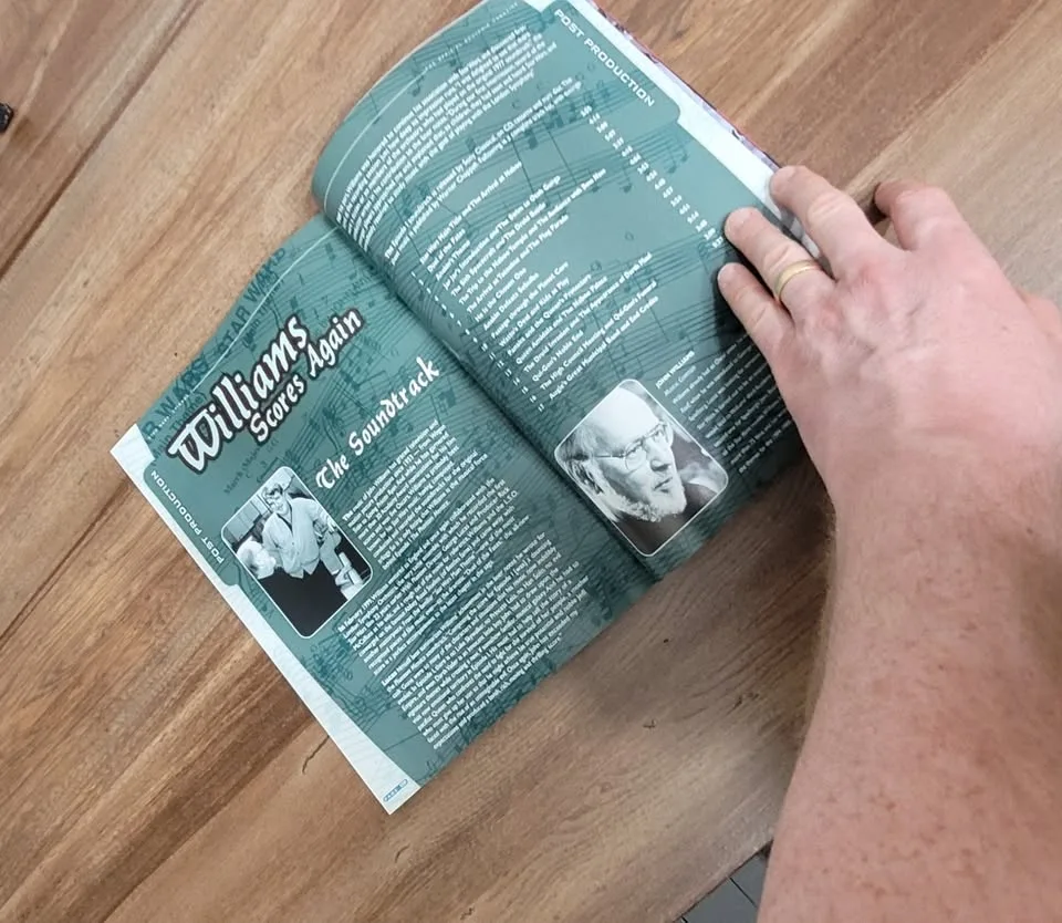 1999 STAR WARS Episode 1 Souvenir Magazine image indicator(6)