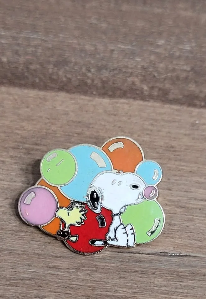 Aviva Snoopy & Woodstock Bubbles mini pin (vintage)