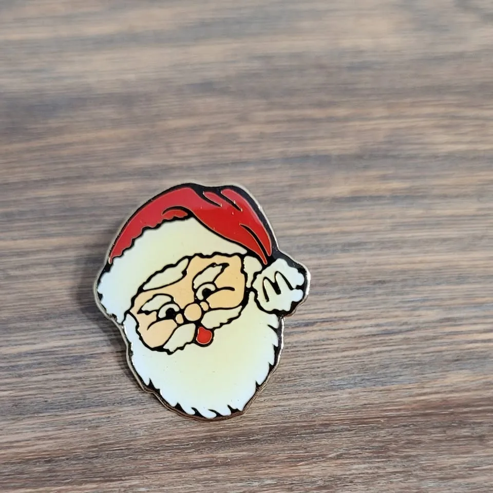 McDonald's Santa Face Collectible Pin (pin3267)