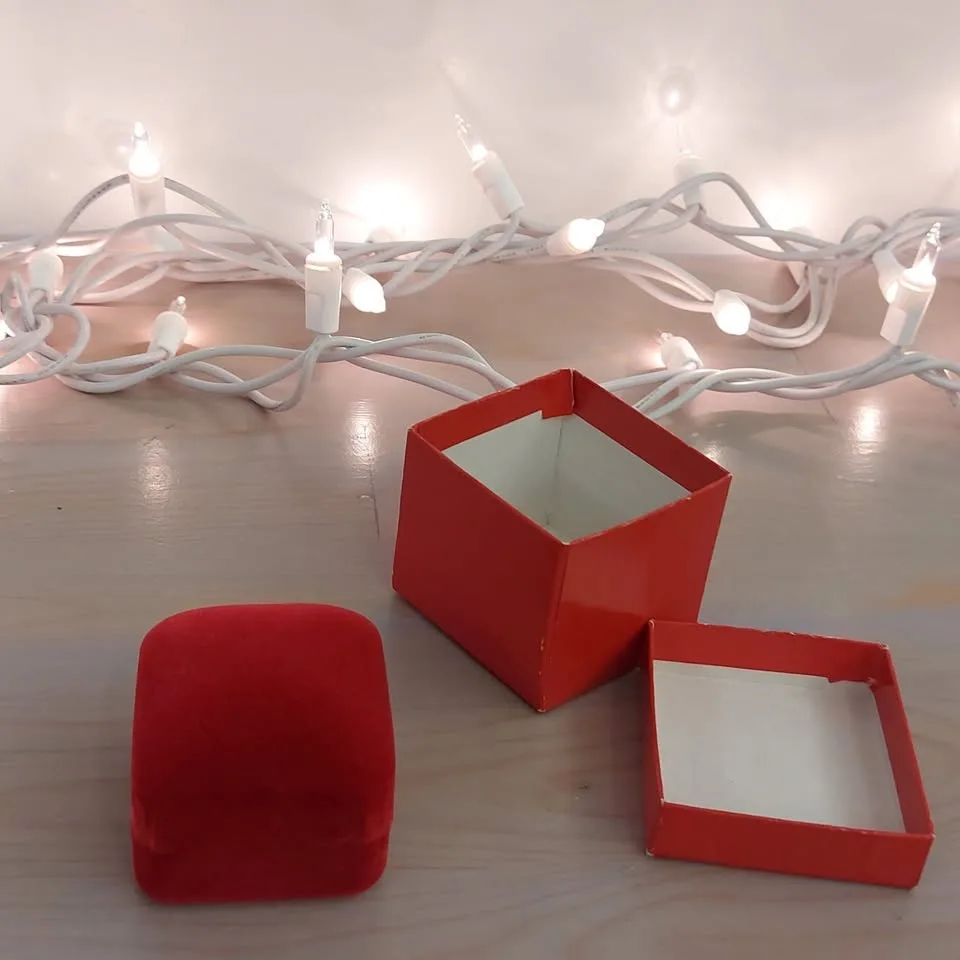 McDonalds 3 year service employee pin c/w tie tac clip image indicator(7)