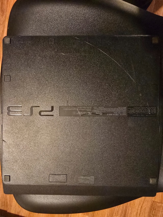 PS3 slim 320gb with 1 game - photo 4