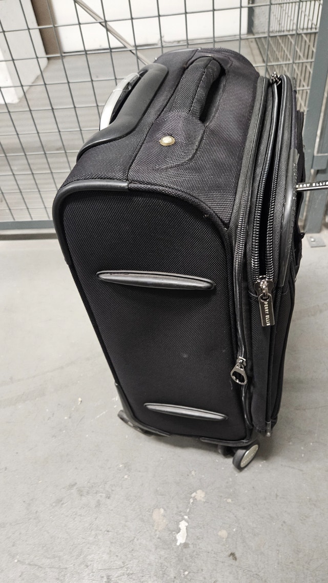 Perry Ellis 21" Carry-On Luggage - Black - photo 4