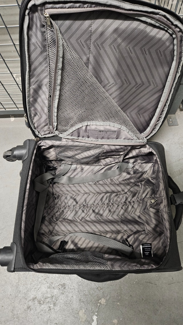 Travelpro 22" Carry On Luggage Suitcase Black Expandable - photo 2