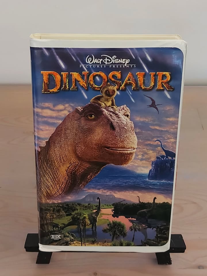 Walt Disney Dinosaur on VHS 2001 - photo 2