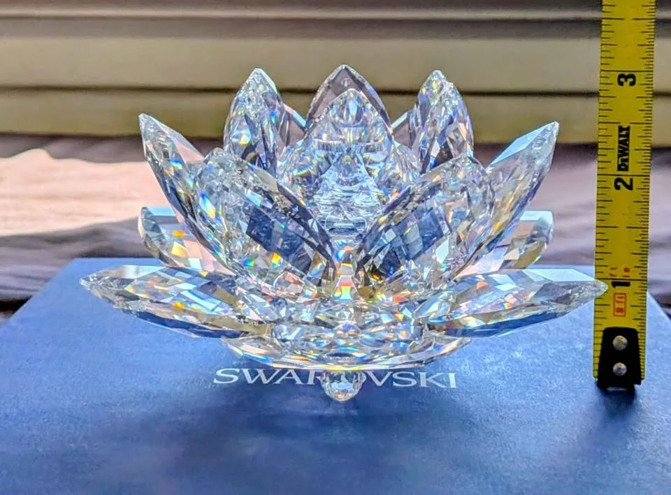 Swarovski Water Lily Flower Candle Holder image indicator(5)