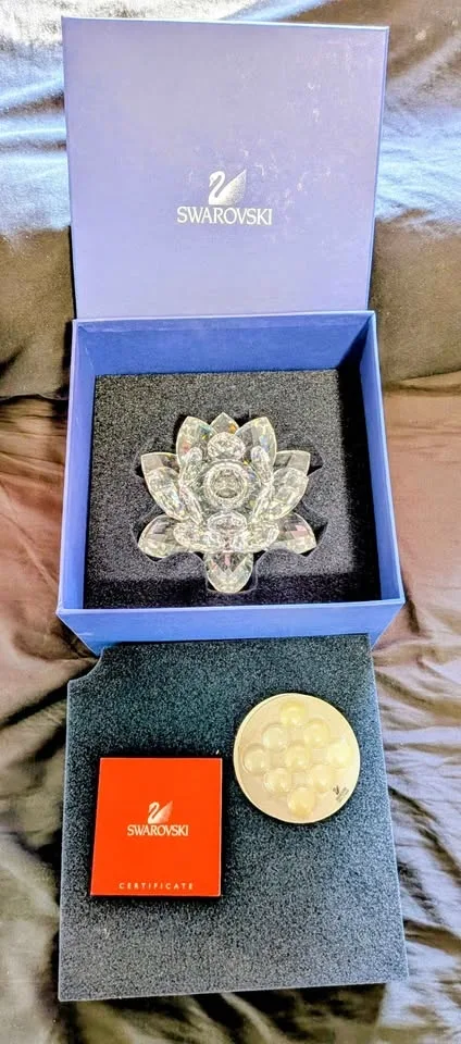 Swarovski Water Lily Flower Candle Holder image indicator(6)