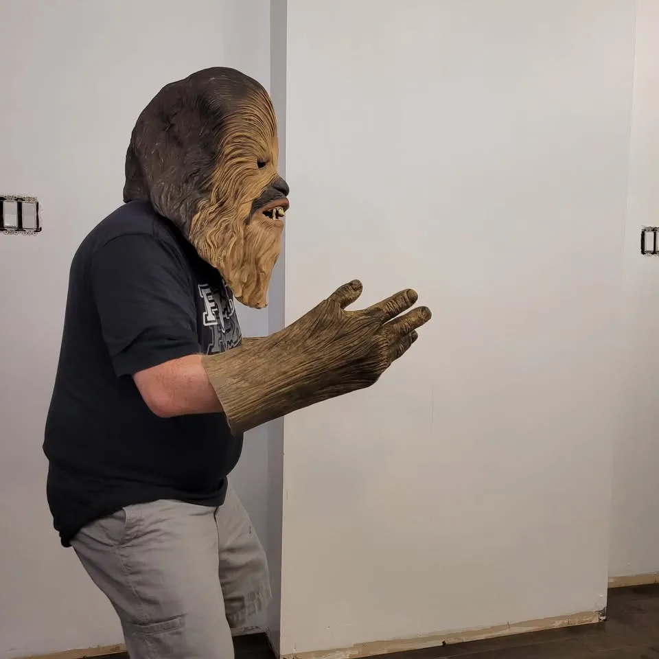 Chewbacca Mask and Gloves costume for Halloween image indicator(7)
