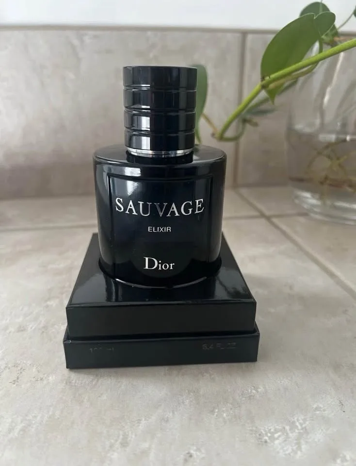 Dior Sauvage Elixir 100ml *negotiable* image indicator(2)