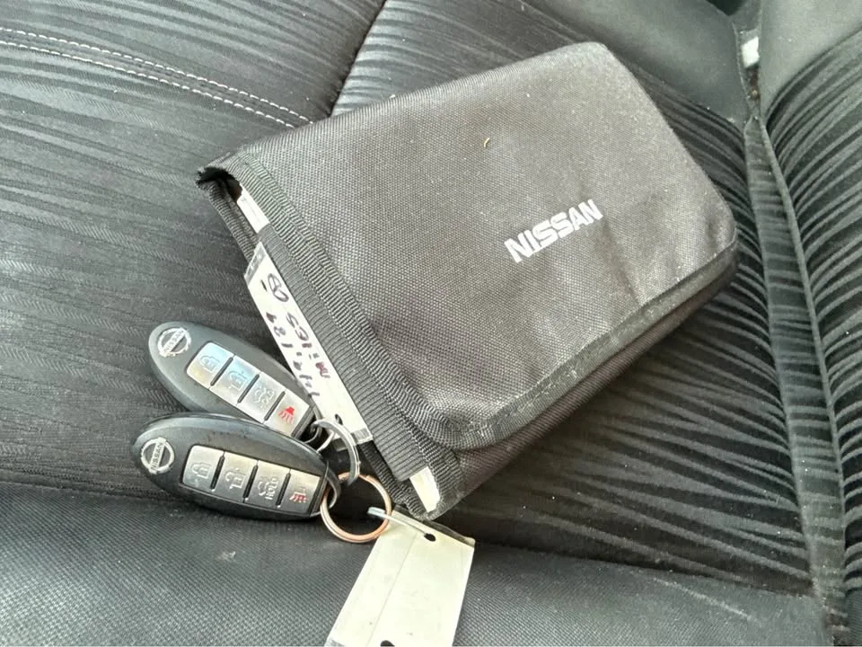 2016 Nissan Sentra image indicator(10)