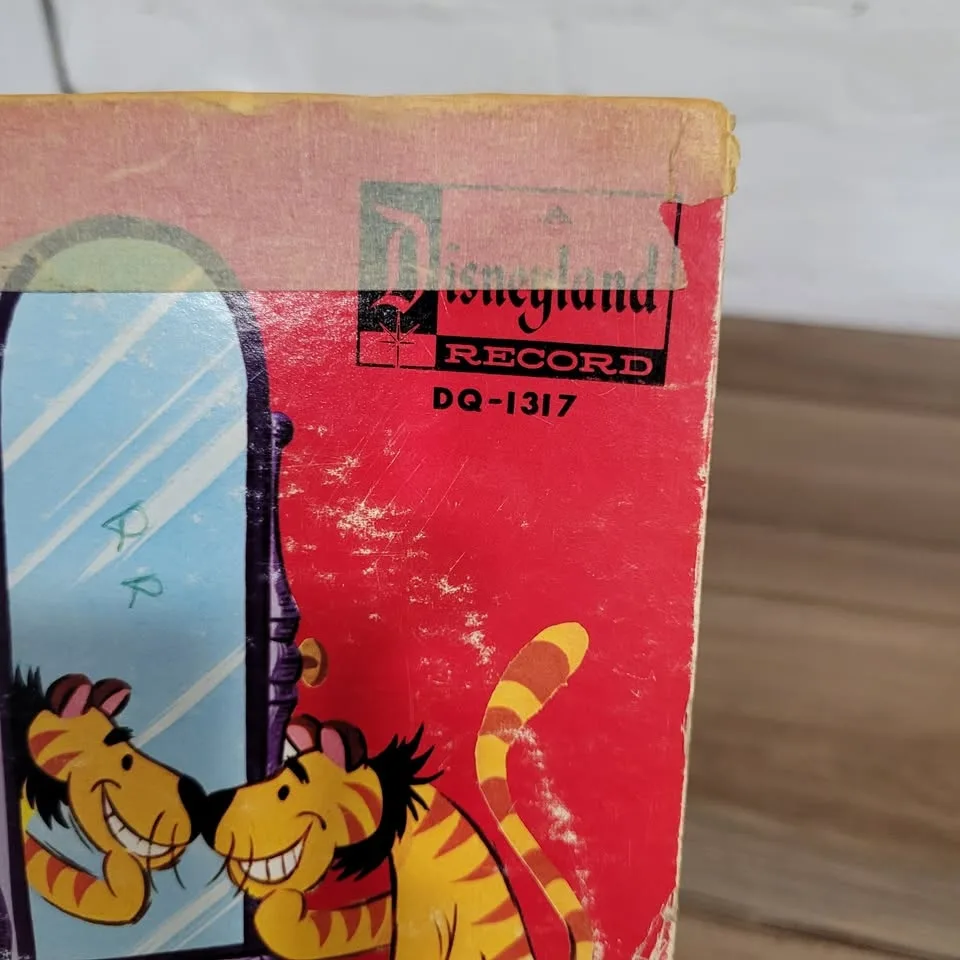 Walt Disney Winnie the Pooh & Tigger Record LP image indicator(3)
