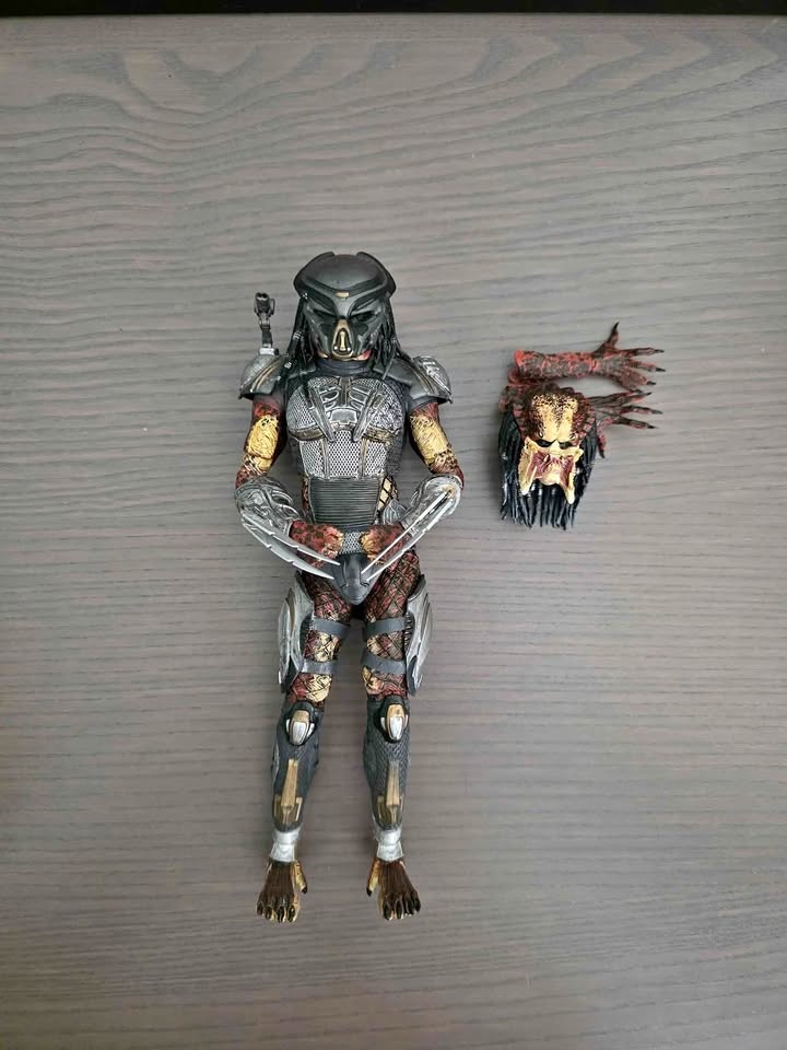 NECA Predator Fugitive 7"