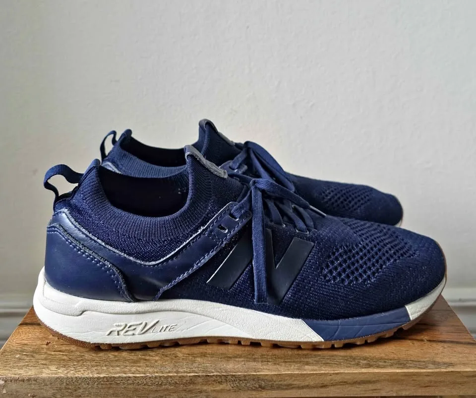 New Balance 247 sneakers