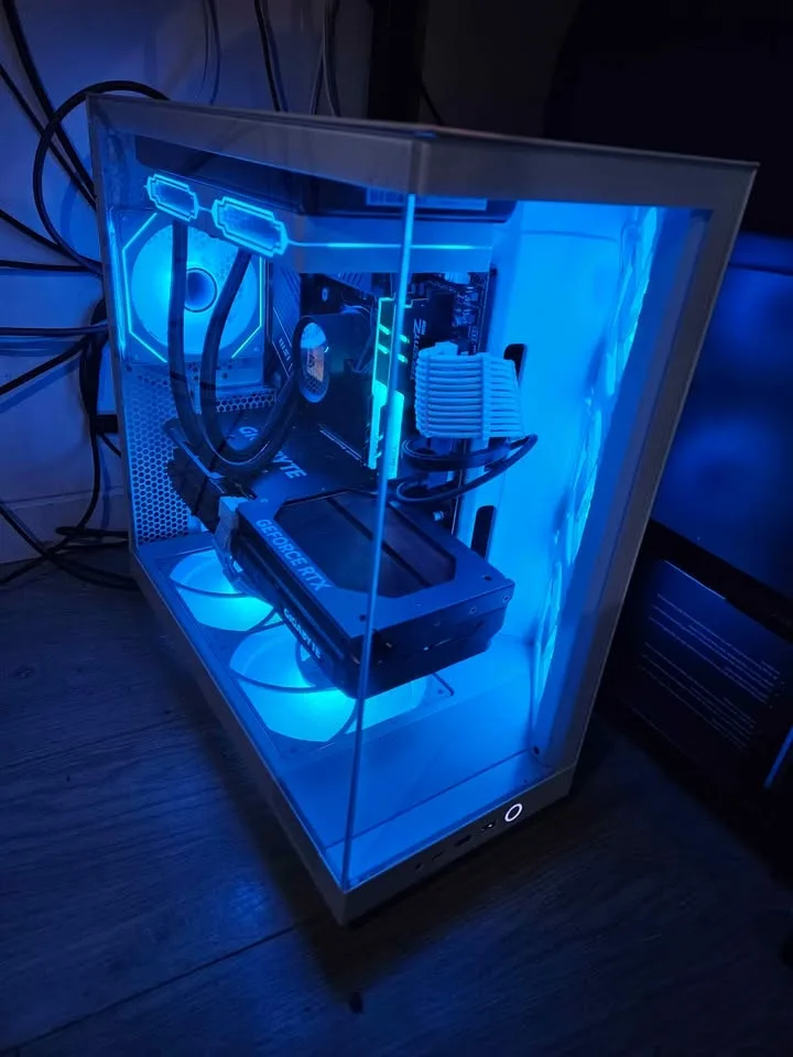 RGB Workstation/Gaming PC 13600K + 4070Ti image indicator(2)