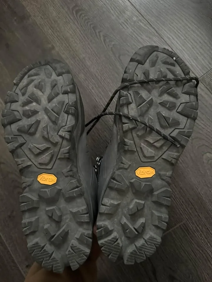 Mountain warehouse ultra hiking boots size 10 image indicator(2)