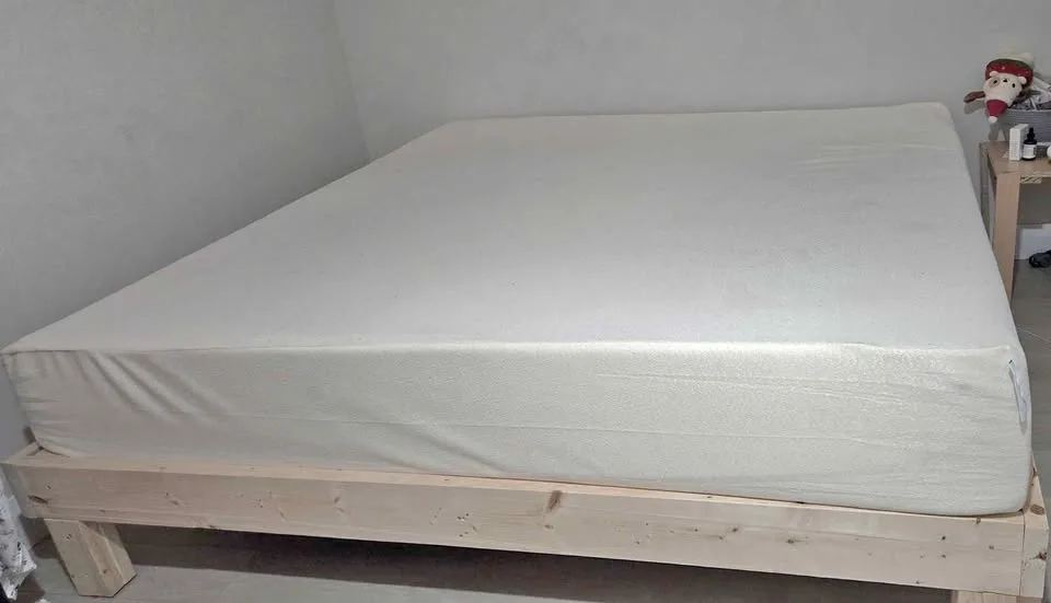King-Size Signature Sleep Mattress —  only 100$ (offer valid til