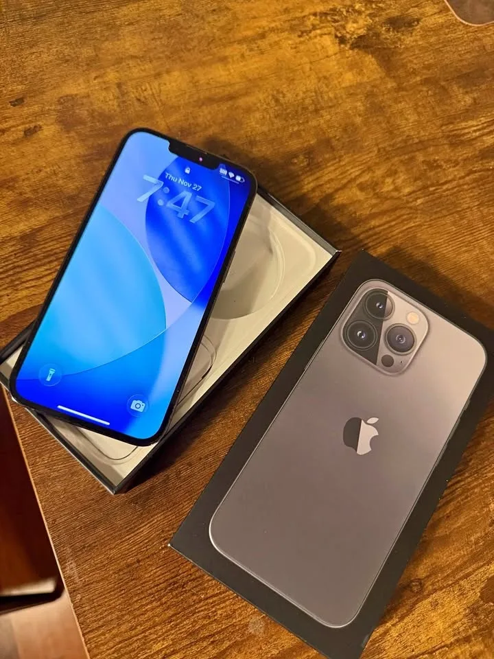 iPhone 13 Pro - 128GB - Graphite (Excellent Condition)