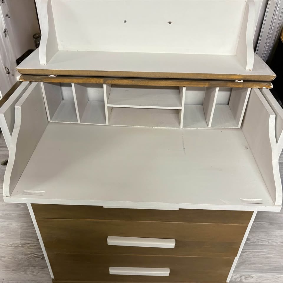 Dresser for nursery or toddler - photo 3