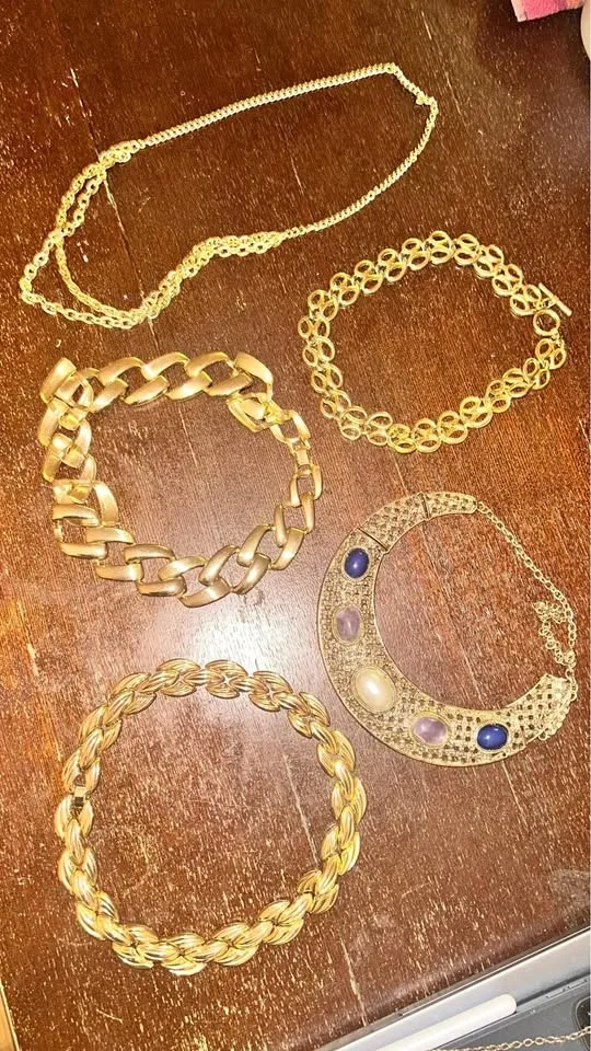 Jewelry necklace
