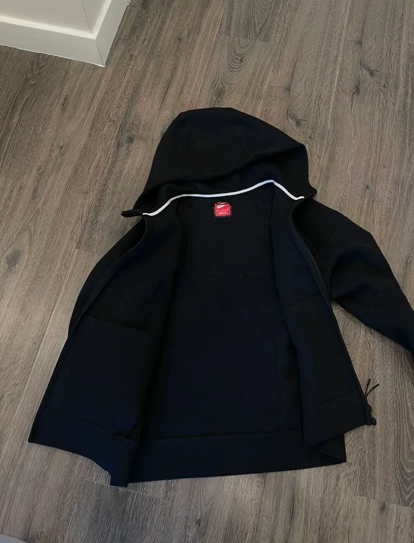 Black Nike Tech image indicator(4)