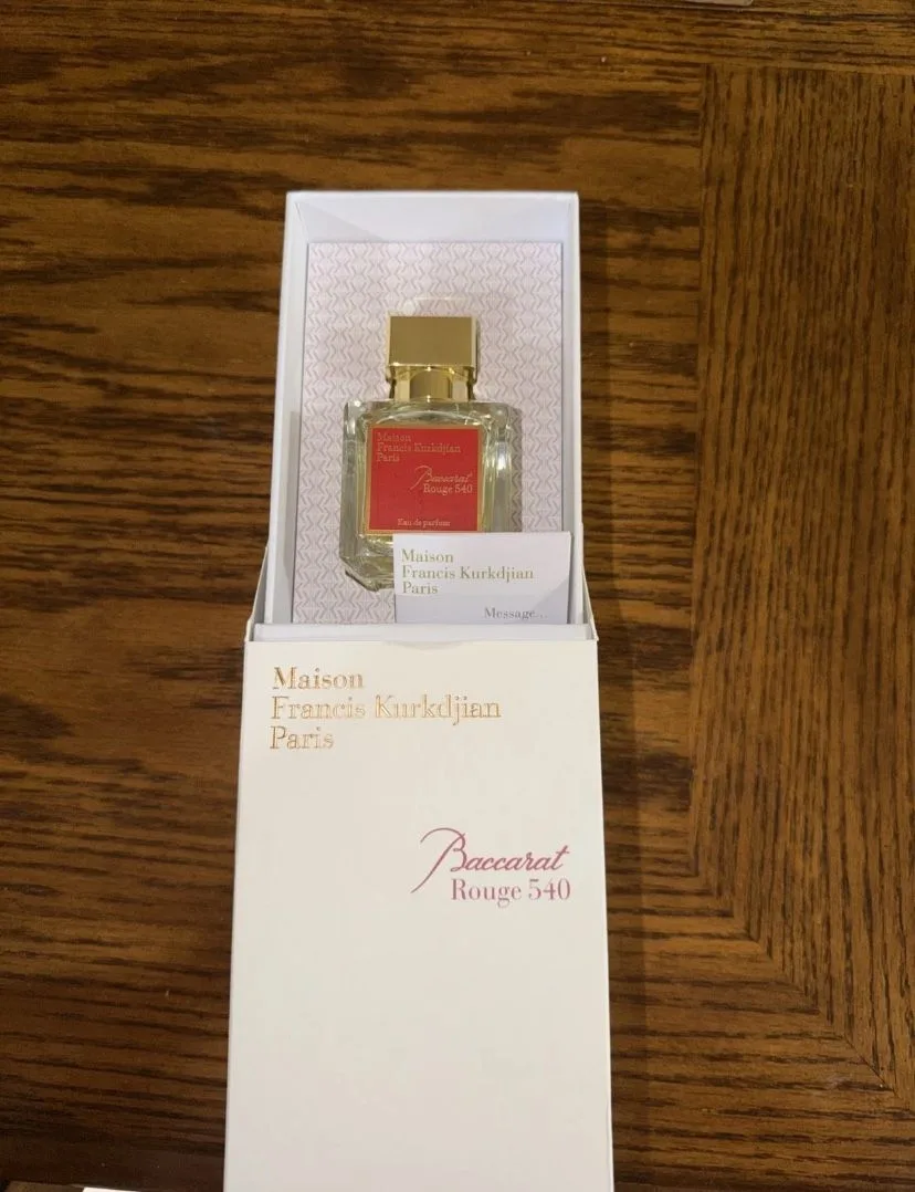 Baccarat Rouge 540 image indicator(5)