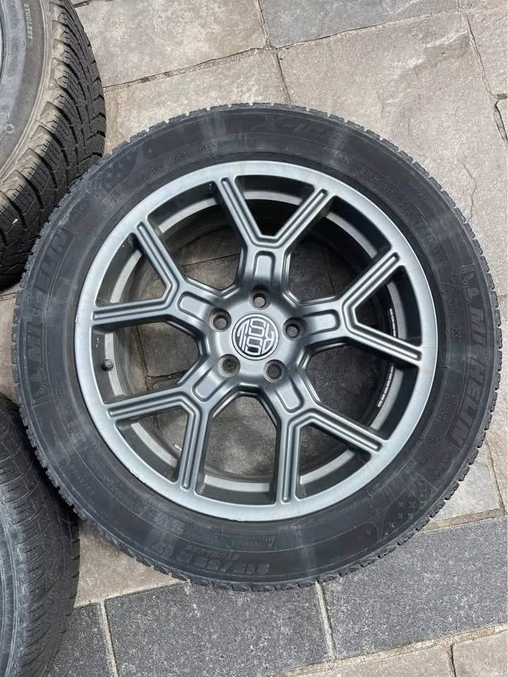 FULL SET +1 - 215 55 17 - Michelin X-Ice Winter Tires + RSSW Rim image indicator(4)