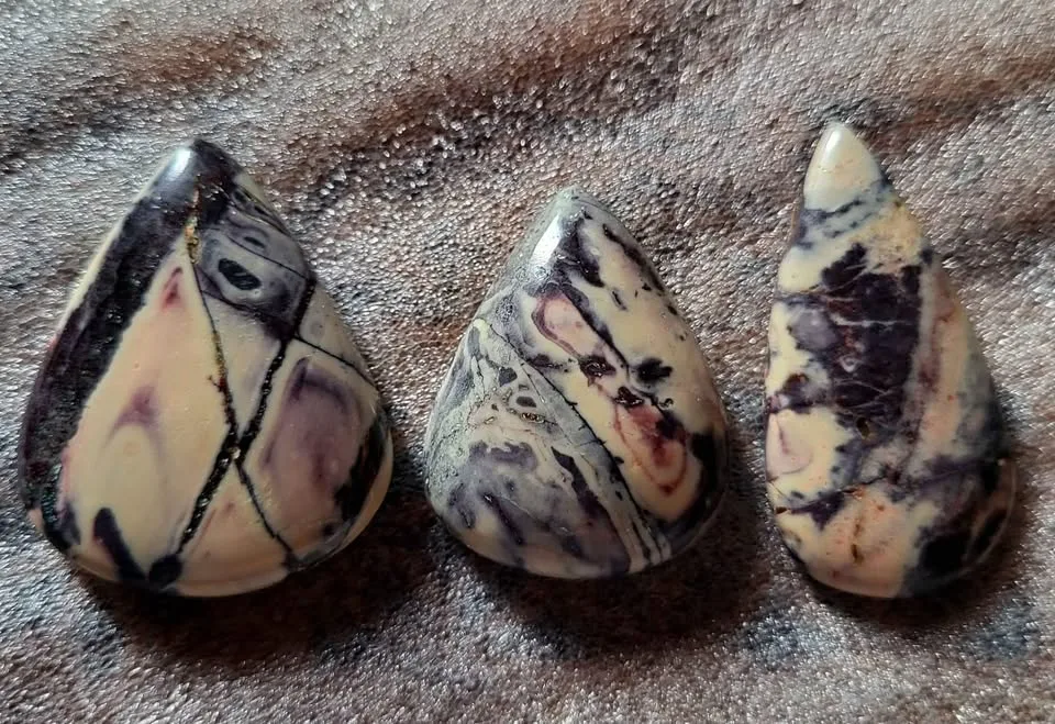 Crystals - Porcelain Jasper Cabochons image indicator(3)