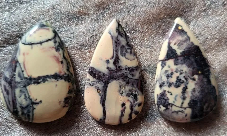 Crystals - Porcelain Jasper Cabochons image indicator(5)