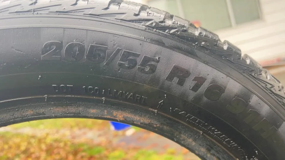 4 All-Season Tires 205/55 R16 91H image indicator(3)