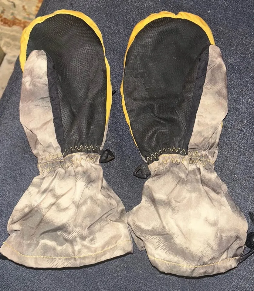 Dakine winter jacket womens M + matching Dakine gloves image indicator(5)