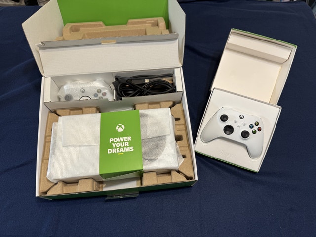 Xbox Series S - photo 2
