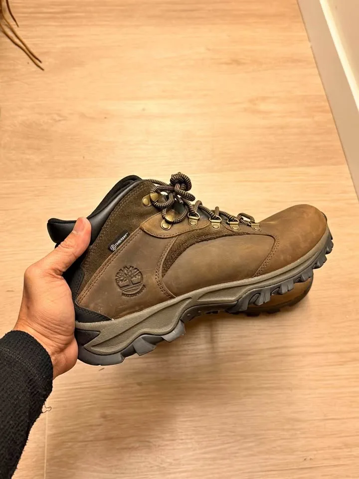 Timberland Waterproof Men’s Shoes – Size 11