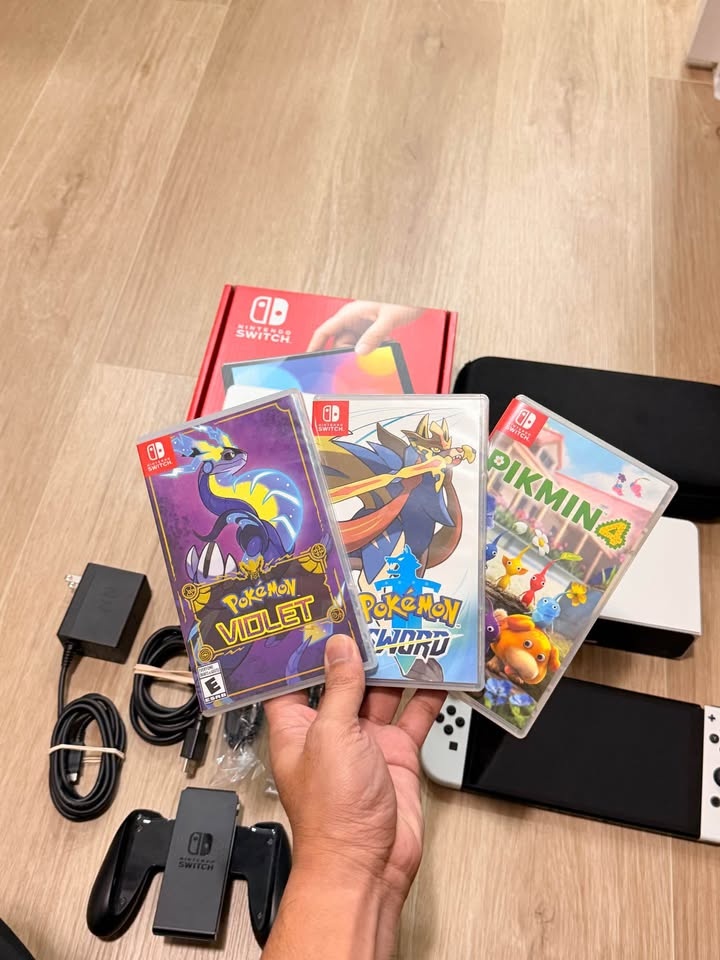 Nintendo Switch OLED – Excellent Condition + 3 Games! - photo 4