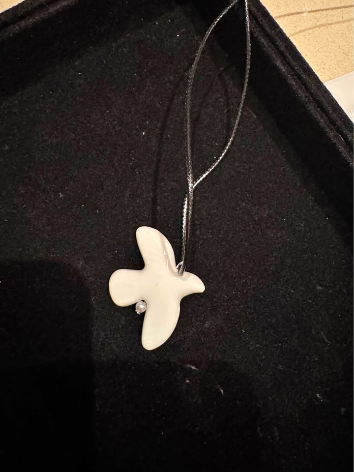 Dove-Shaped Ceramic Necklace Прикраса у вигляді голуба
