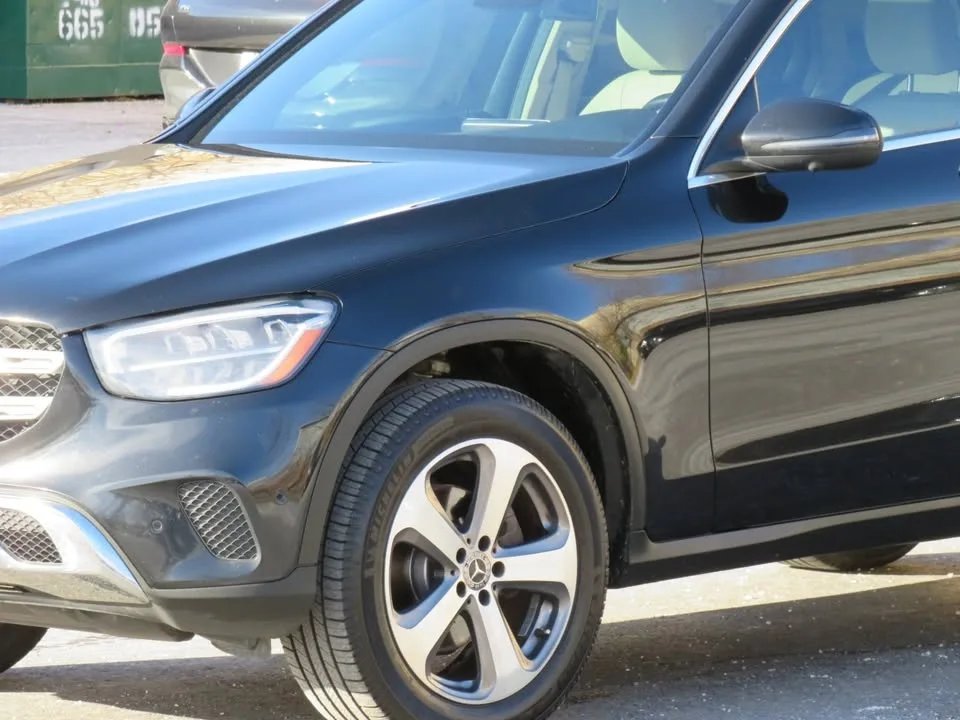 2022 Mercedes-Benz GLC 300 4MATIC w/CarPlay Panoroof Navi image indicator(2)