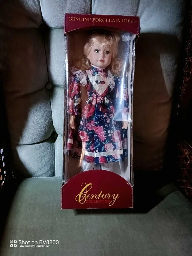 Century Porcelain Doll image indicator(4)
