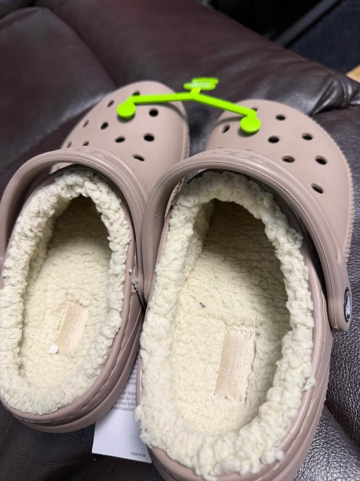 Brand new unixes crocs classic lined clog - photo 2