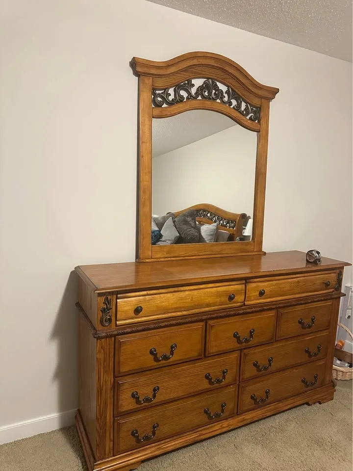 Oversized King Suite image indicator(6)