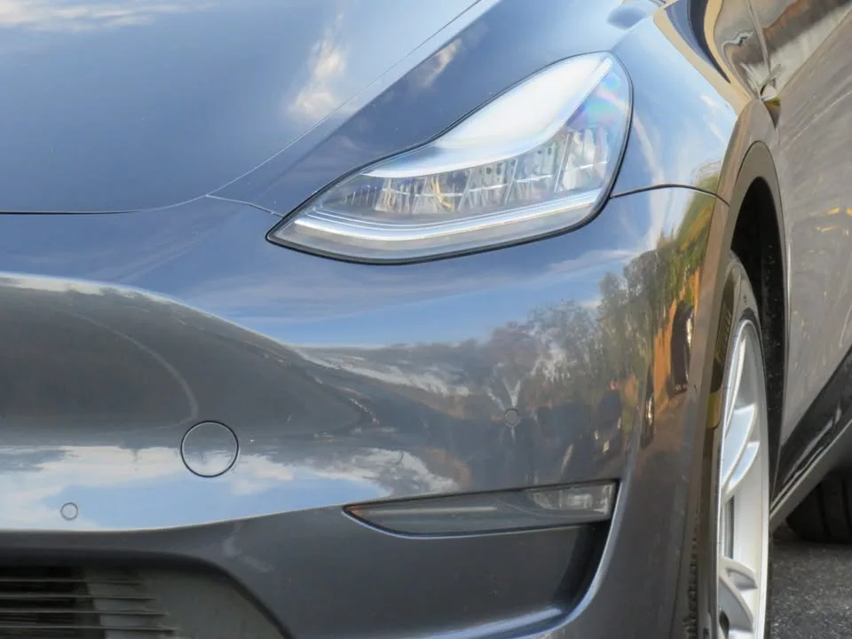 2021 Tesla Model Y Long Range AWD w/ FSD No Accidents image indicator(2)