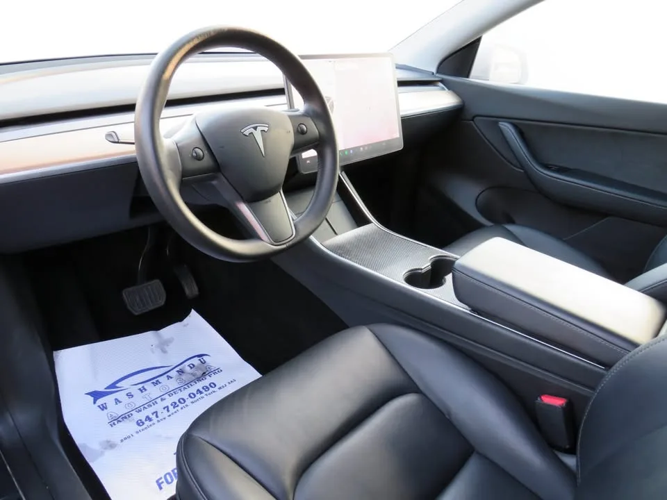2021 Tesla Model Y Long Range AWD w/ FSD No Accidents image indicator(10)