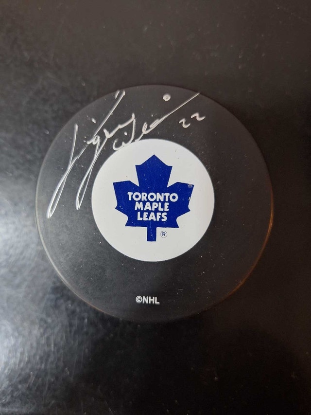 TORONTO MAPLE LEAFS - Memorabilia Package - photo 3
