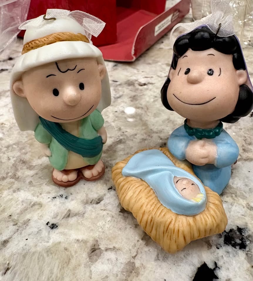 Hallmark Peanuts Nativity Set - Porcelain - 2001 - photo 2