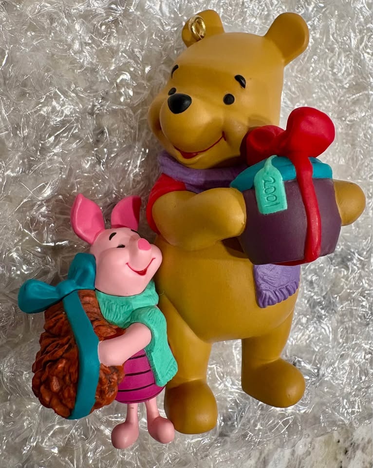 Hallmark Keepsake Ornament Winnie the Pooh and Piglet - 2001 - photo 2
