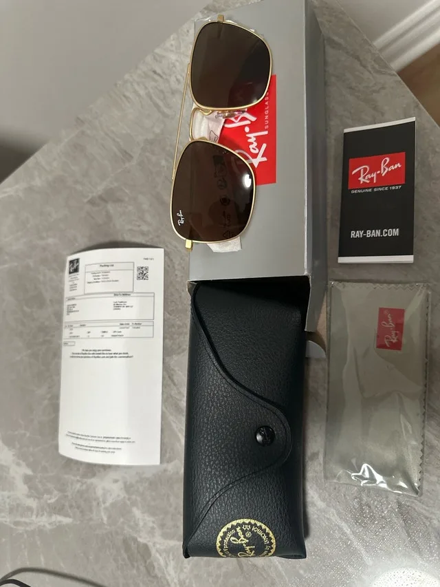 Ray-Ban Sunglasses//brand new