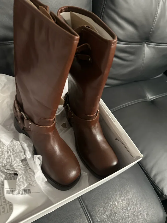 Steve Madden//brand new image indicator(2)