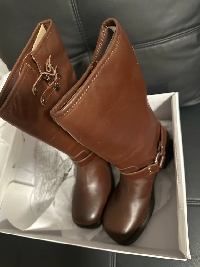 Steve Madden//brand new image indicator(3)