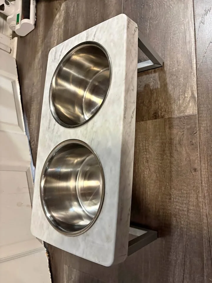 🐶 Elevated Dog Bowl Stand & Stainless Steel Bowls 🤍